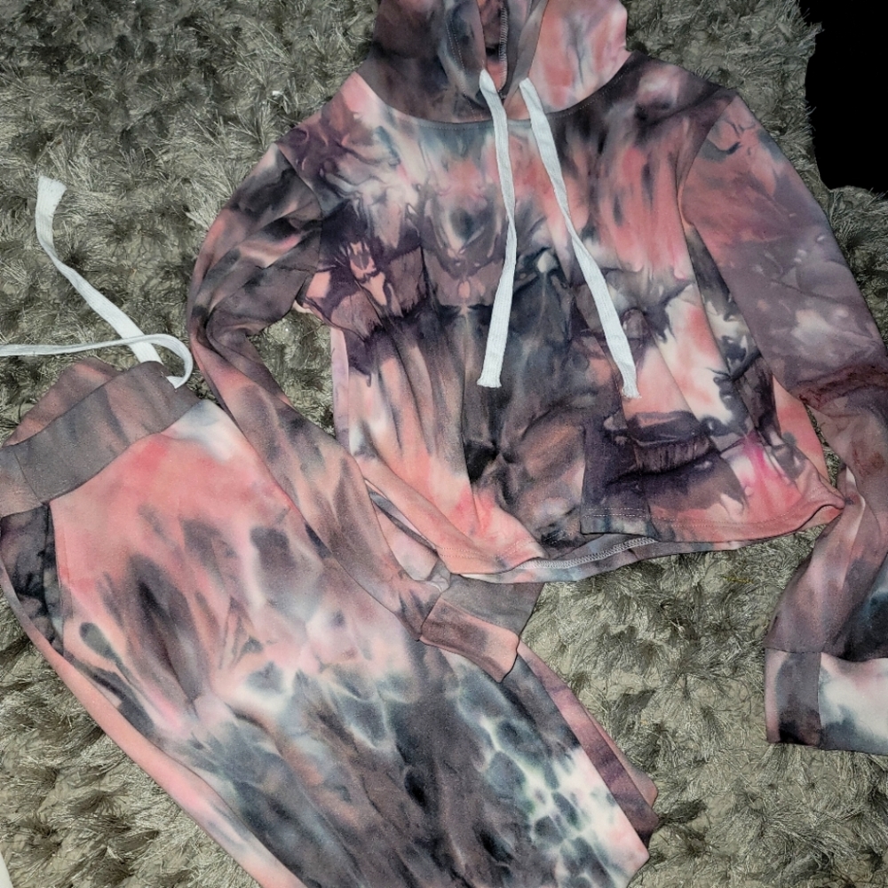 2 piece jogger and sweater set